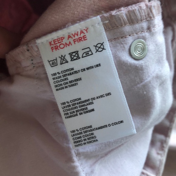 NWOT BDG Mom Jeans - Picture 7 of 13